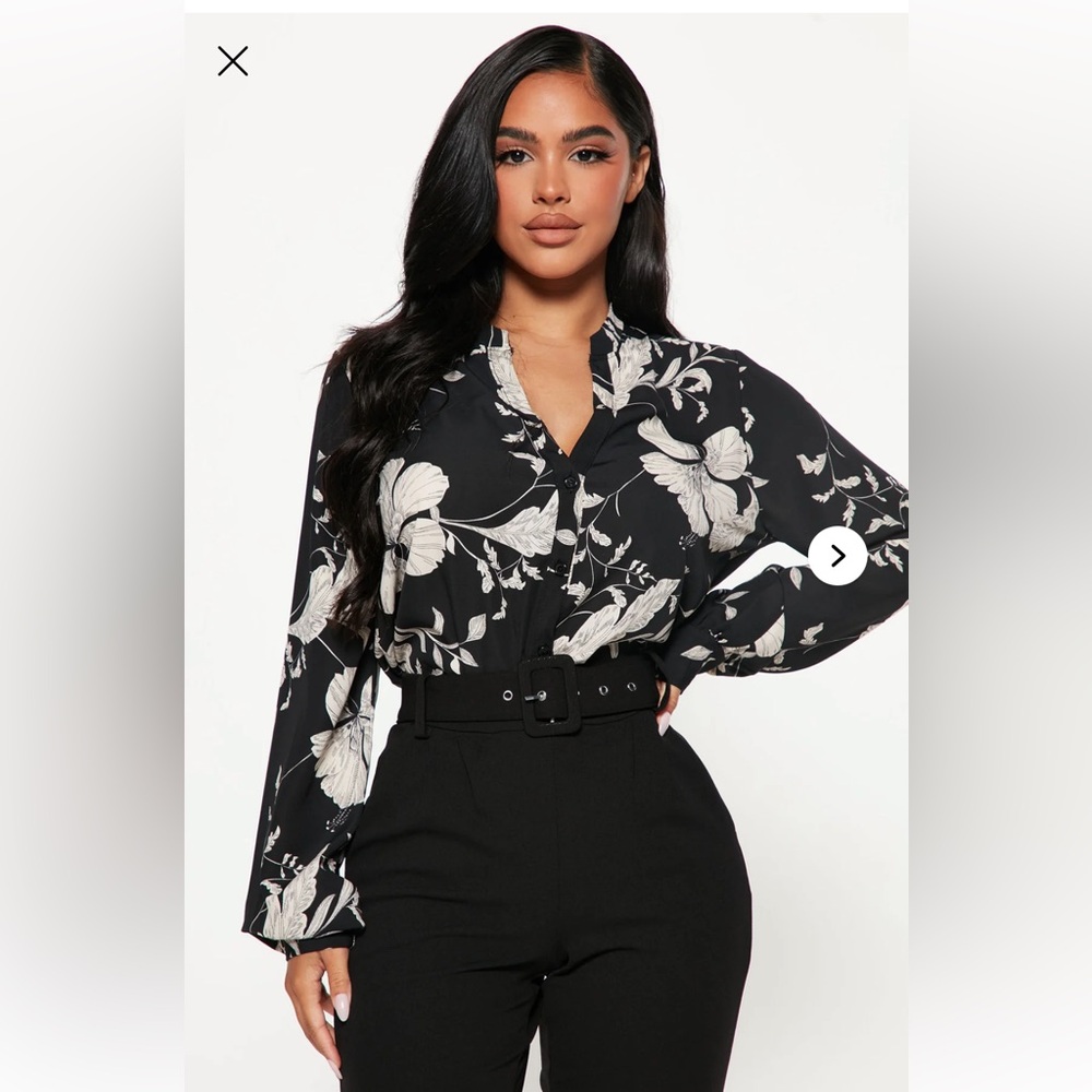 *BRAND NEW/ UNUSED* Women’s FashionnFloral Emotions Button Down Black Top- Small - Picture 1 of 11